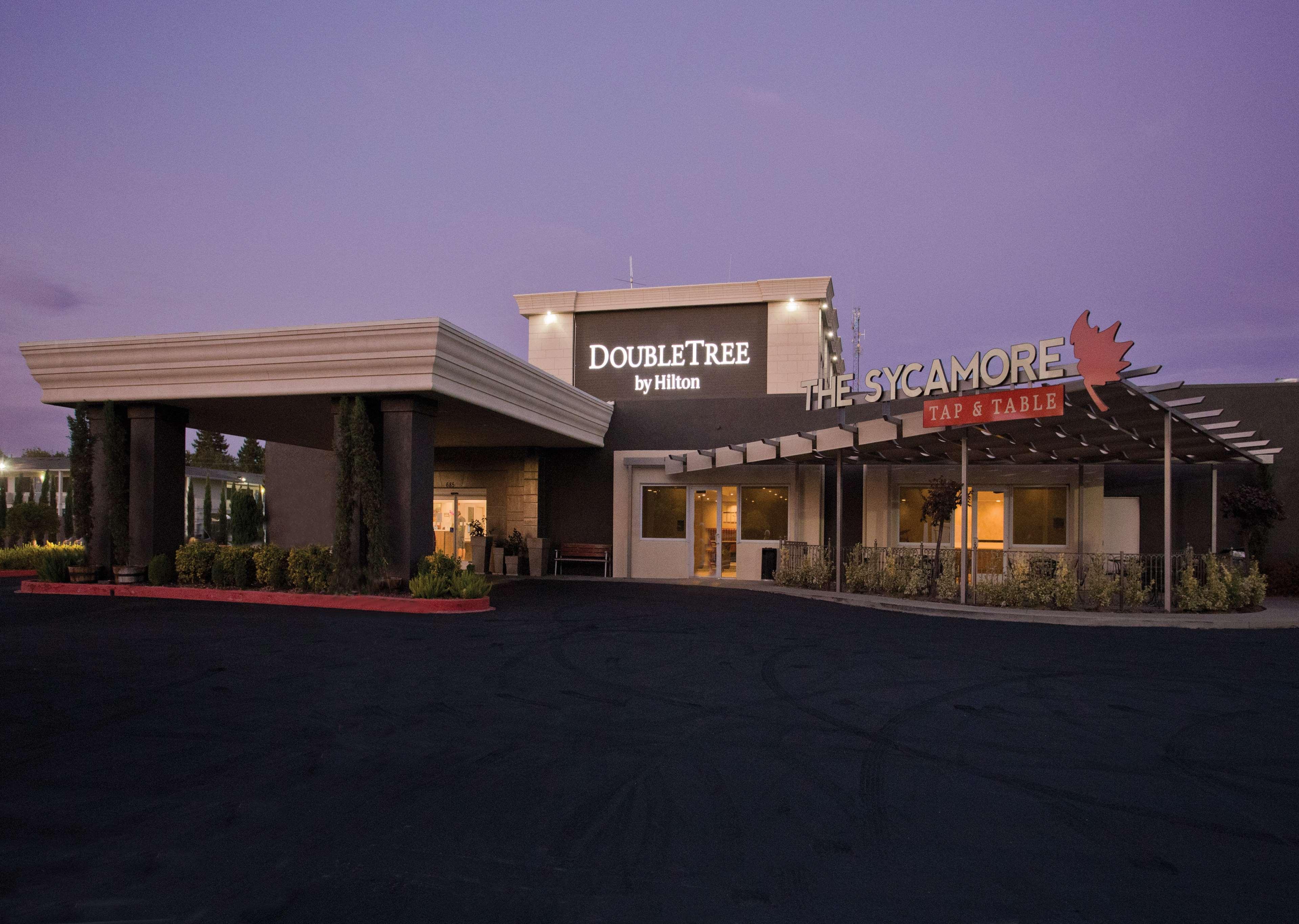 Отель Doubletree By Hilton Chico, Ca Экстерьер фото